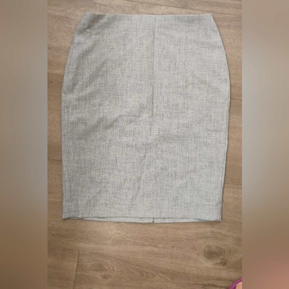 NWT Banana Republic Womens Light Gray Pencil Skirt Sz 2